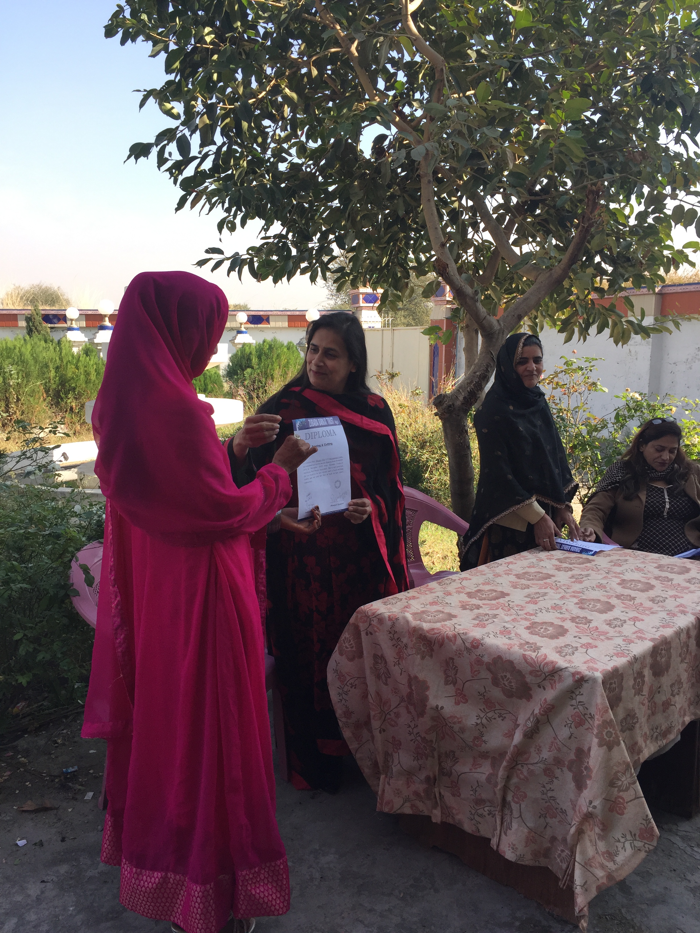 Diploma and machinery distribution 5